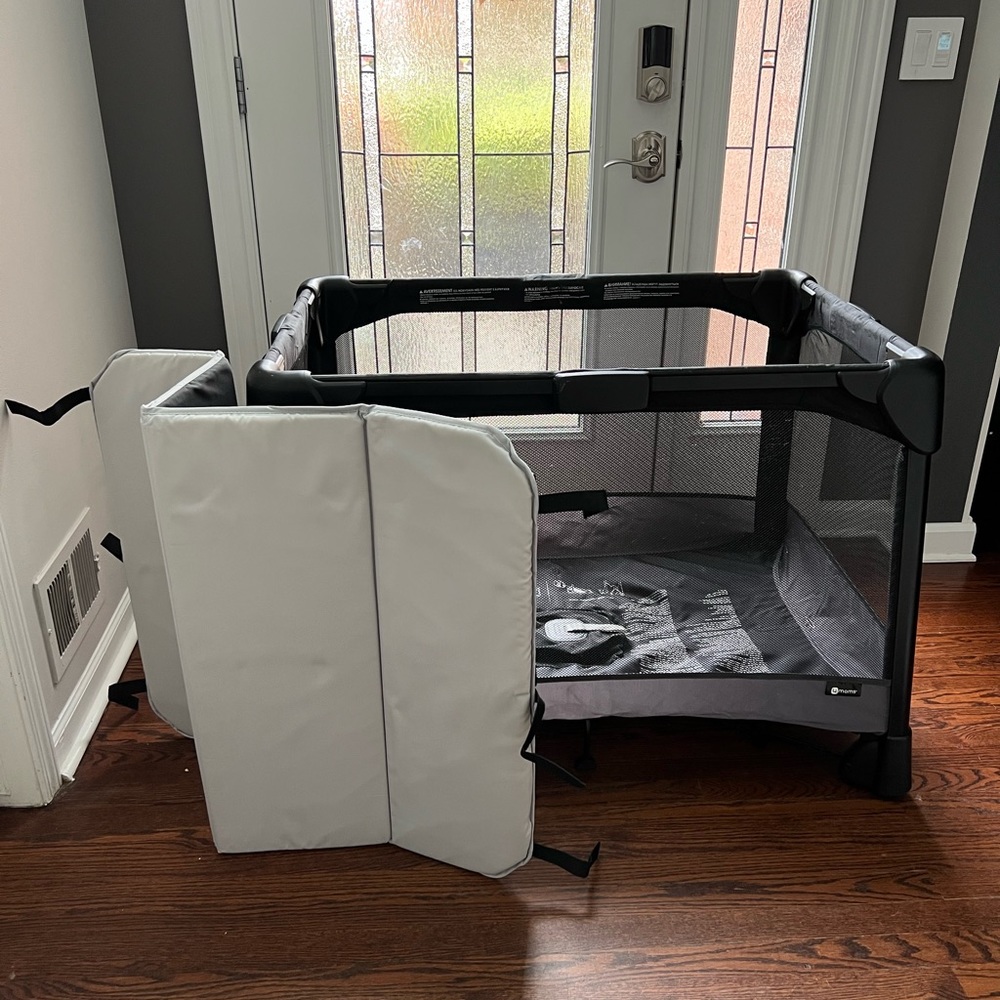 4moms breeze go playard